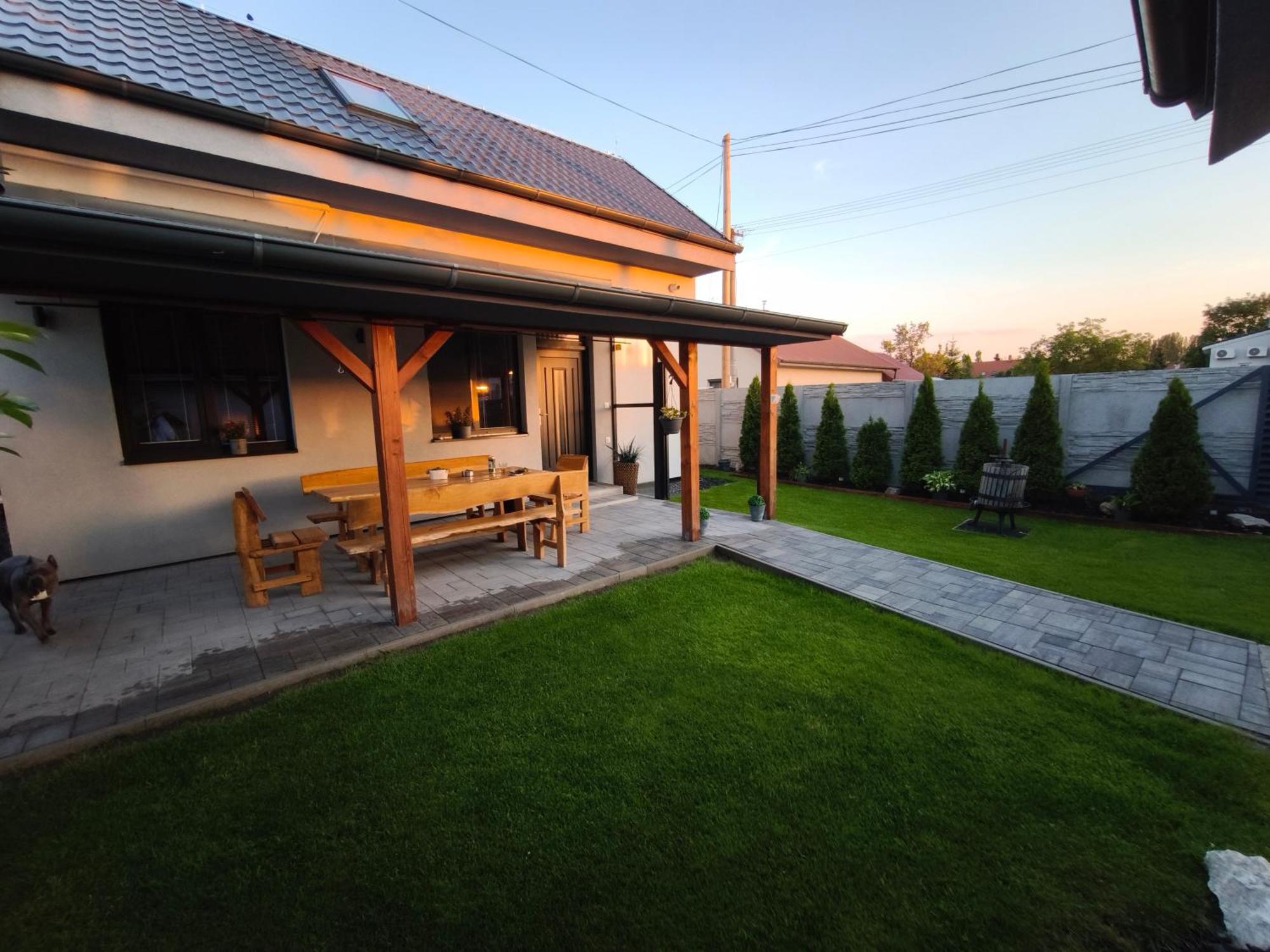 Vikendovy Dom Hlboka Villa Dunajska Streda Ngoại thất bức ảnh